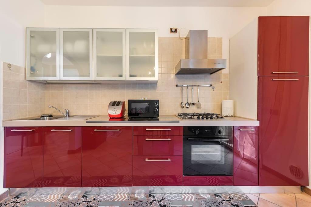Oliva Apartment - Featuring A Private Garden And Access To A Pool Barcuzzi Eksteriør billede