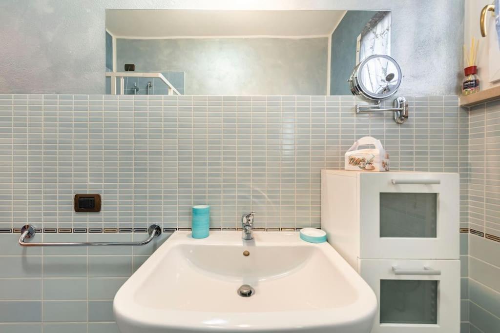 Oliva Apartment - Featuring A Private Garden And Access To A Pool Barcuzzi Eksteriør billede