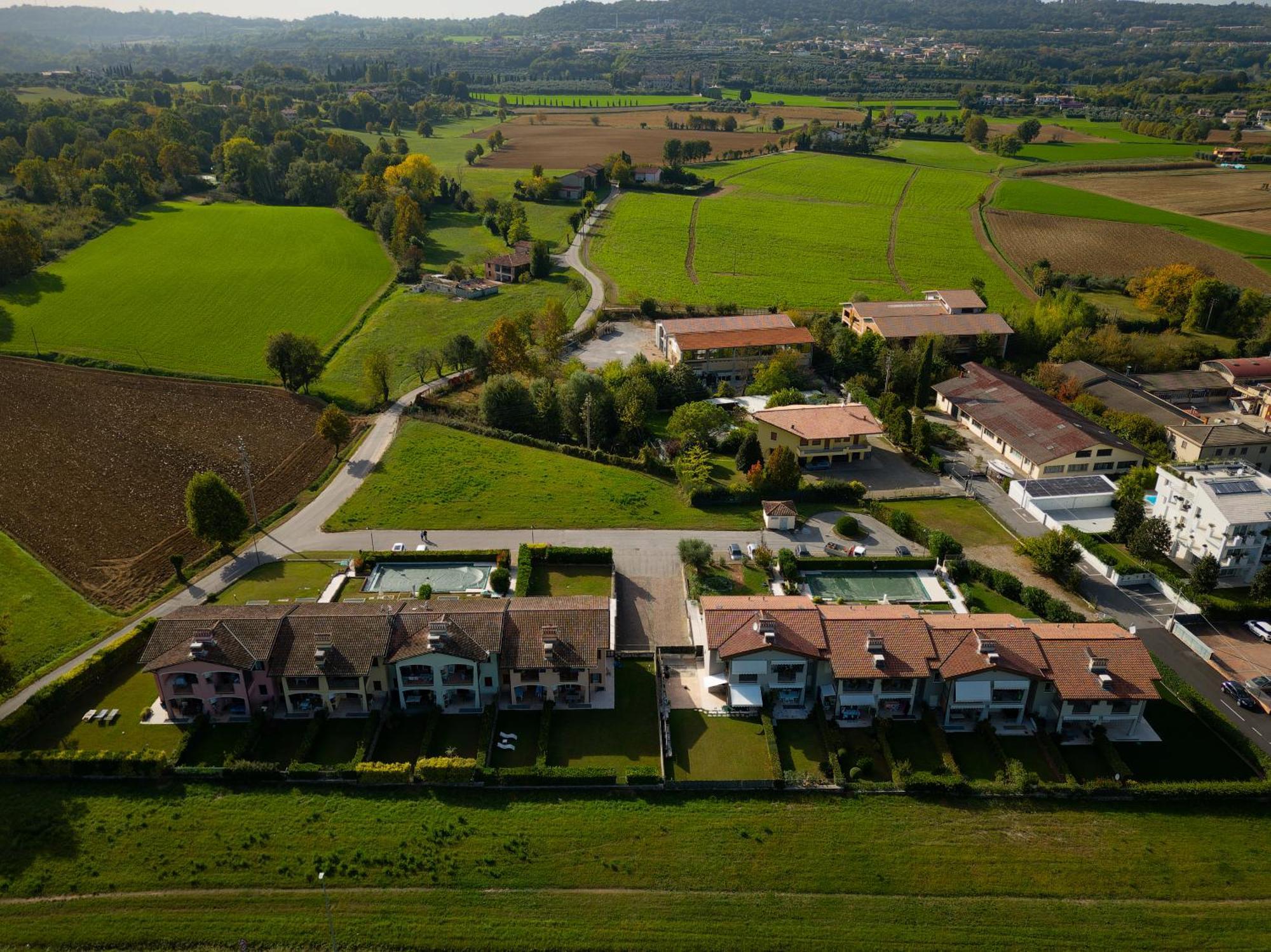 Oliva Apartment - Featuring A Private Garden And Access To A Pool Barcuzzi Eksteriør billede